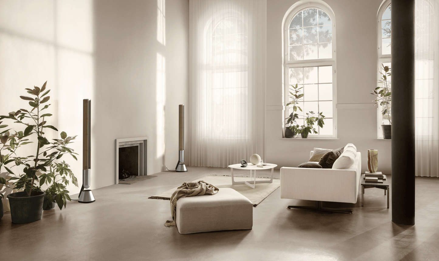 Beolab 28 on Floor Stand(Ex-Demo 2 Years Warranty)